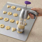 WILTON COOKIE PRESS W/ 12 DISCS | 2104-2629 - Image 3