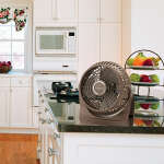 LASKO SMALL DESK FAN